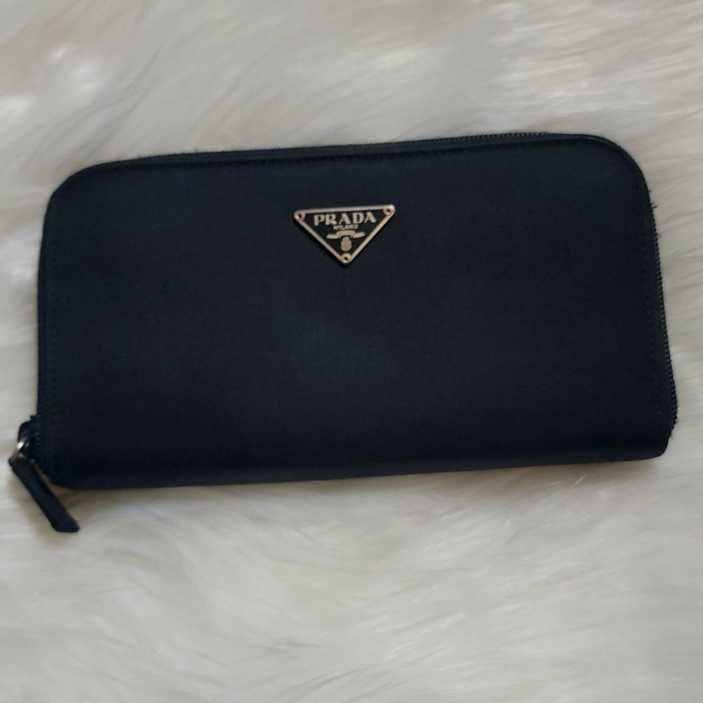PRADA Wallet